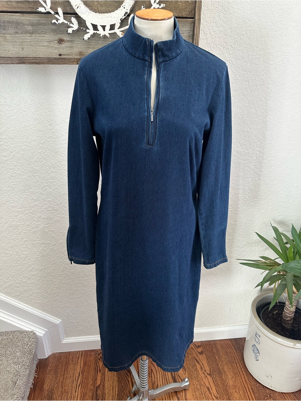J. McLaughlin chambray blue long sleeve stretch cotton dress ladies size Large